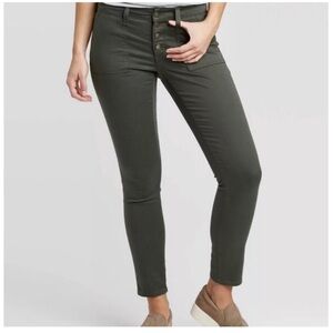 Universal Thread Green High Rise Skinny Utility Pants Size 2/26R EUC